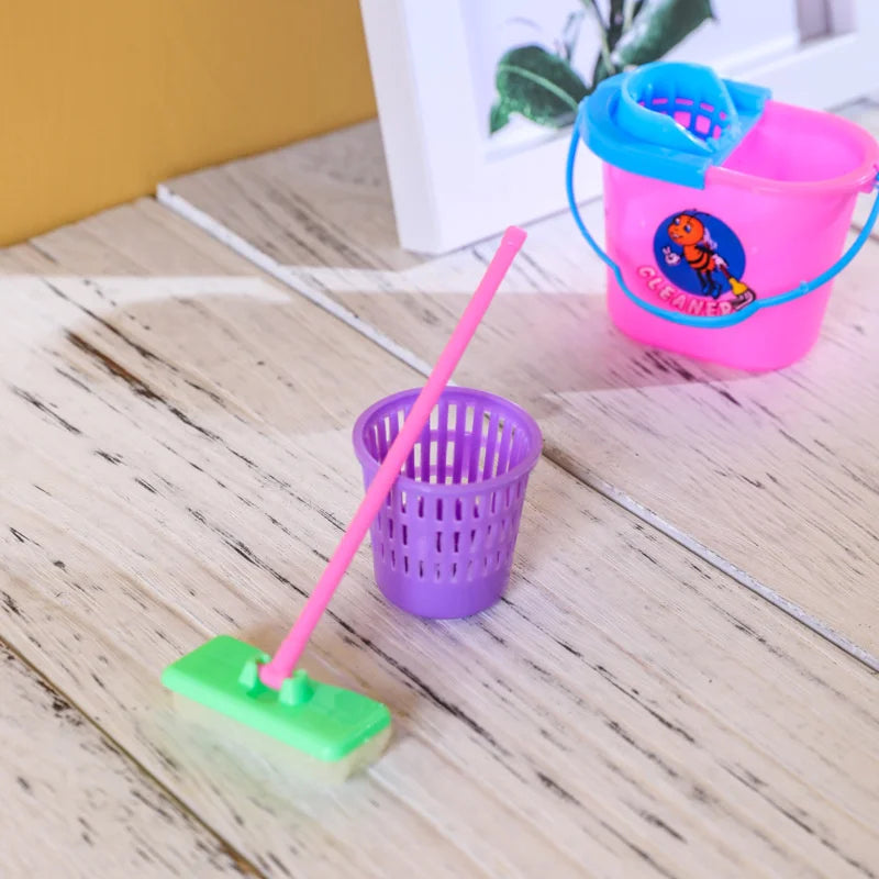 9-delige Mini Schoonmaakset voor Poppenhuis – Bezems, Mop en Emmer