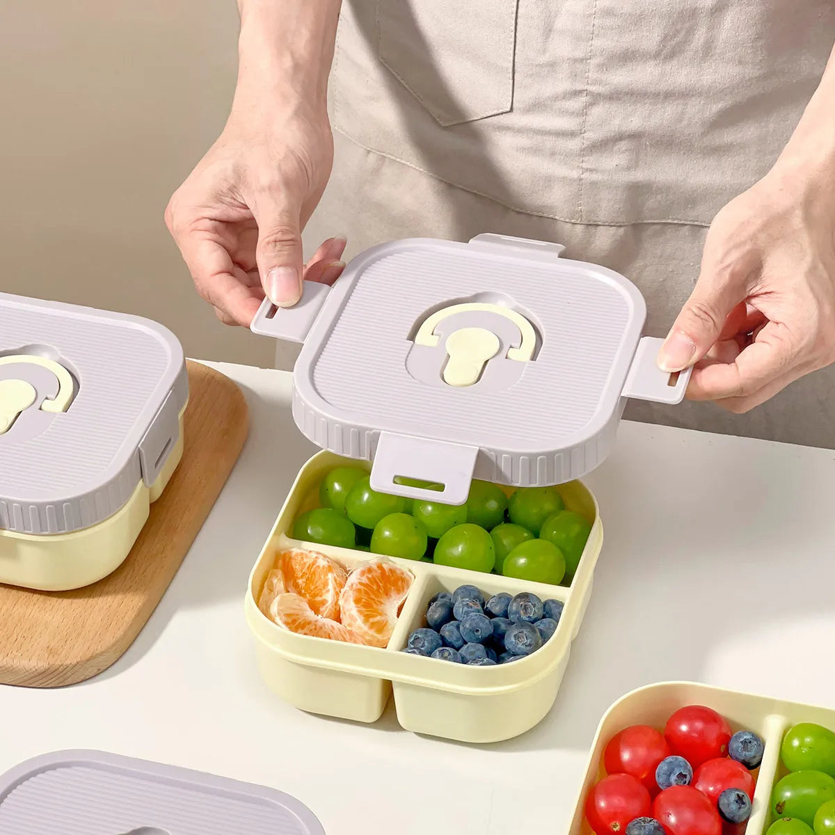 Draagbare Plastic Lunchbox met Vakken - Lekvrij & Magnetronbestendig voor Kinderen