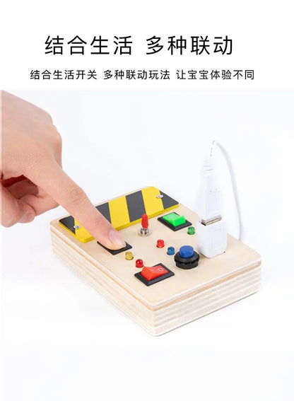 Houten Montessori Busy Board