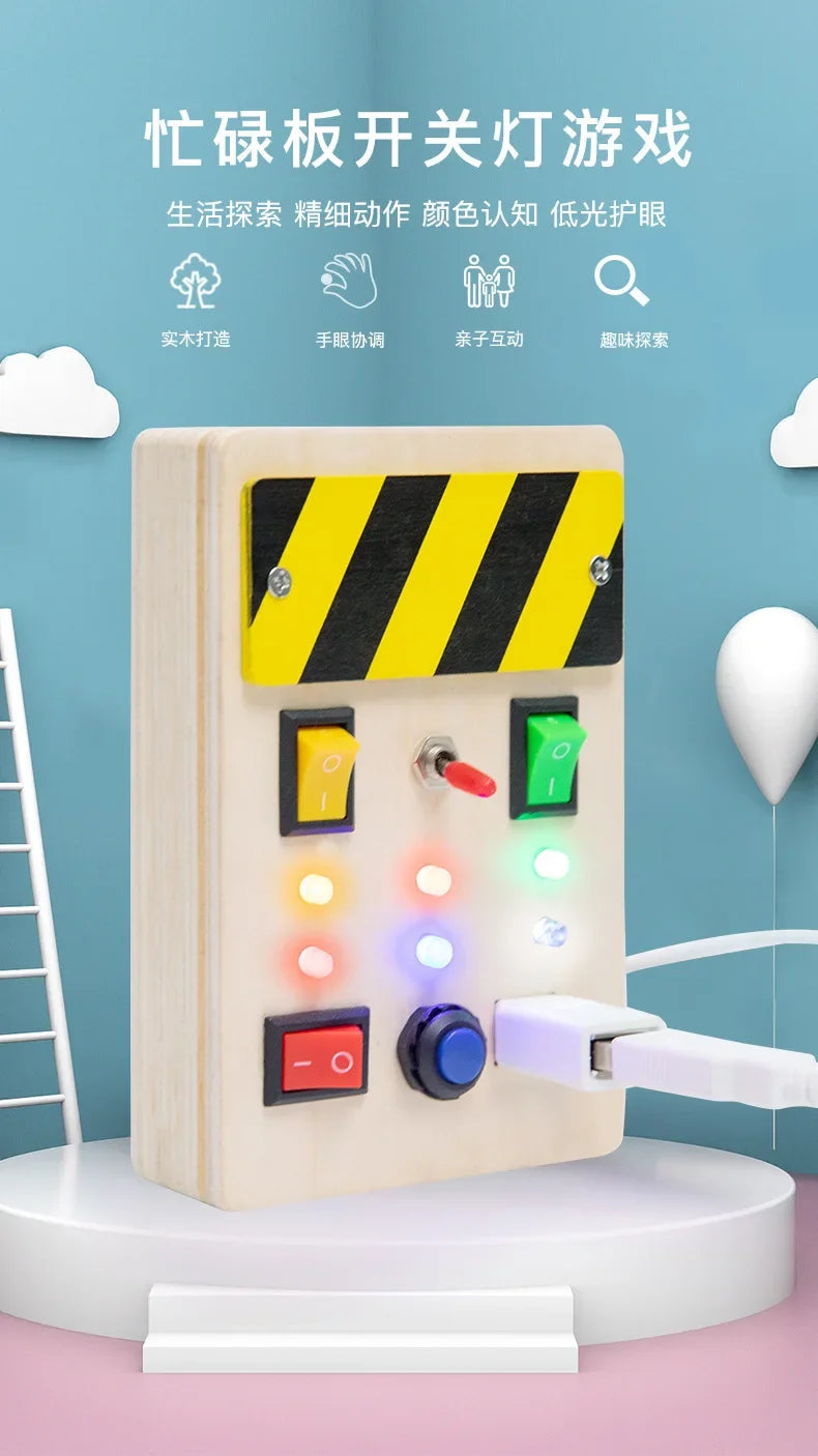 Houten Montessori Busy Board