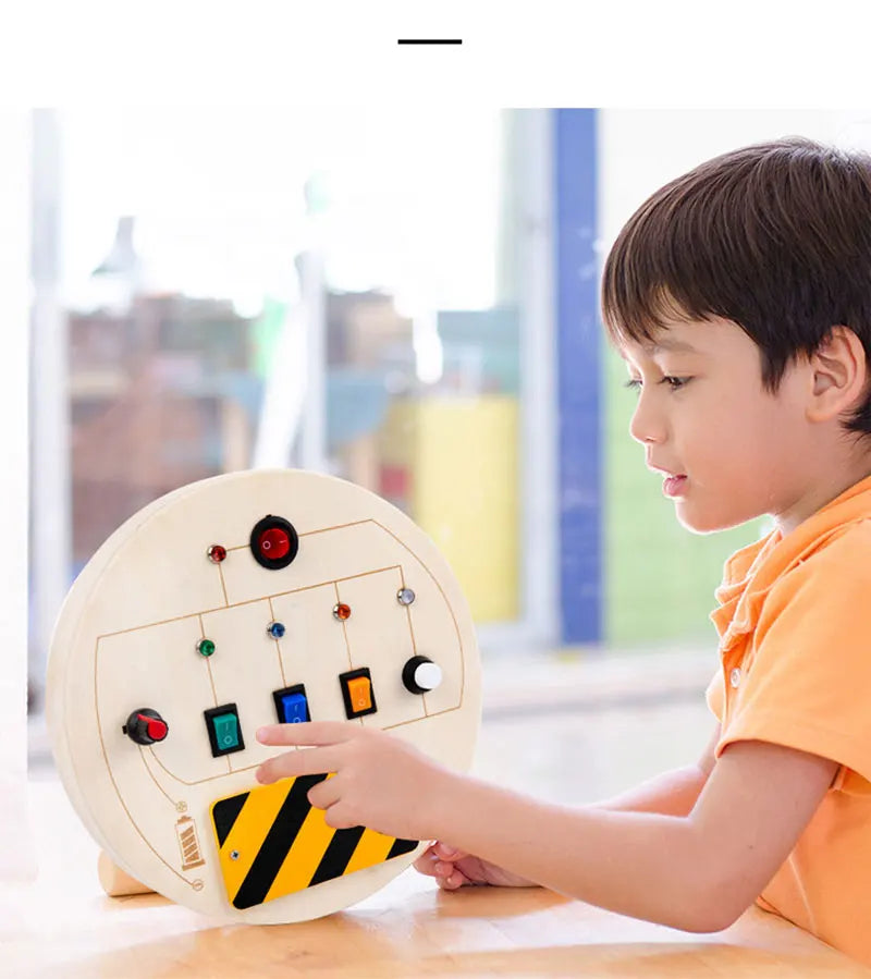 Houten Speelbord met LED Lichtschakelaars voor Kinderen 3-6 Jaar