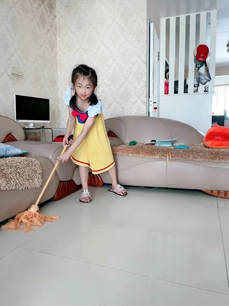 Mini speelgoed schoonmaakset met bezem, dweil en stoffer