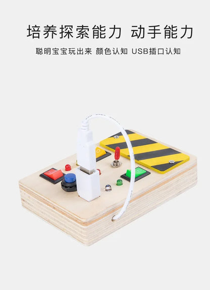 Houten Montessori Busy Board