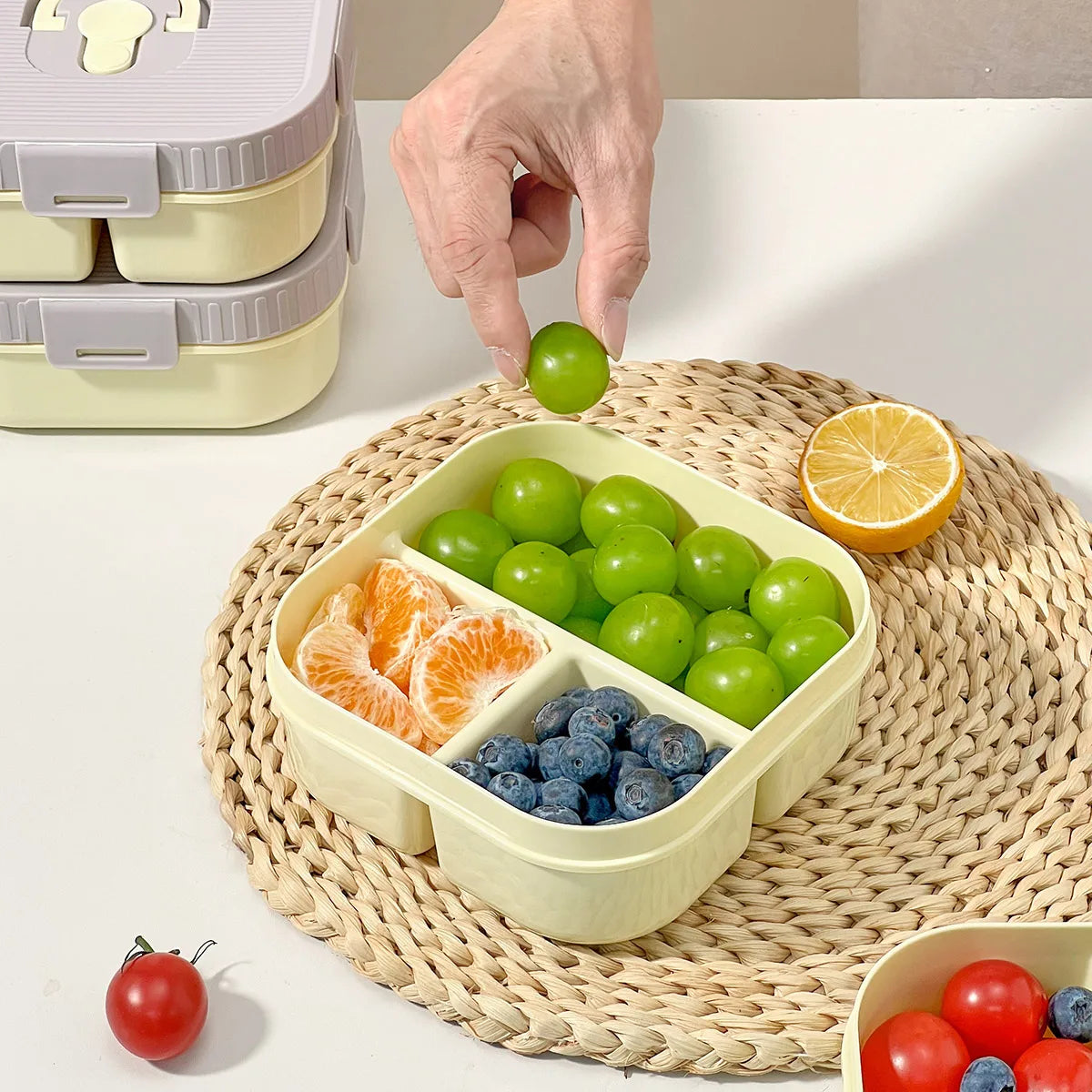 Draagbare Plastic Lunchbox met Vakken - Lekvrij & Magnetronbestendig voor Kinderen