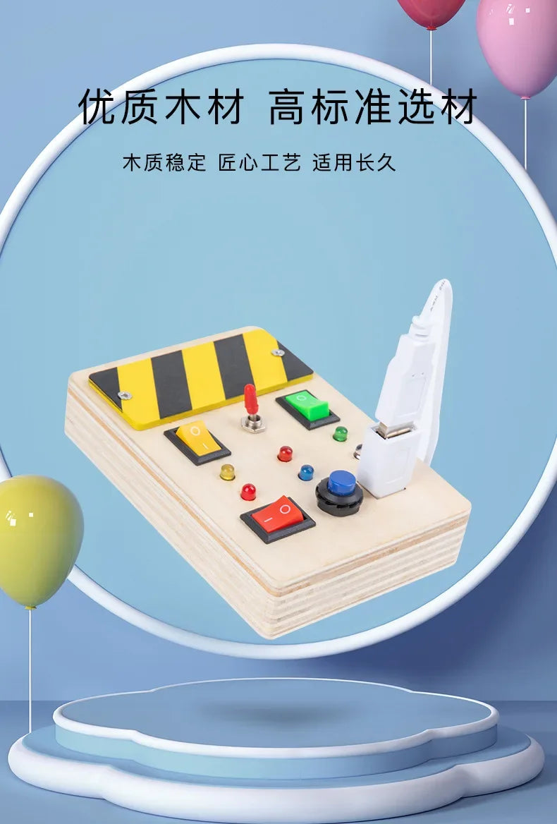 Houten Montessori Busy Board