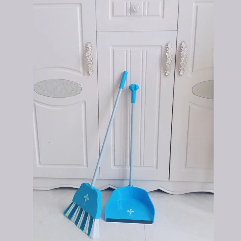 Mini speelgoed schoonmaakset met bezem, dweil en stoffer