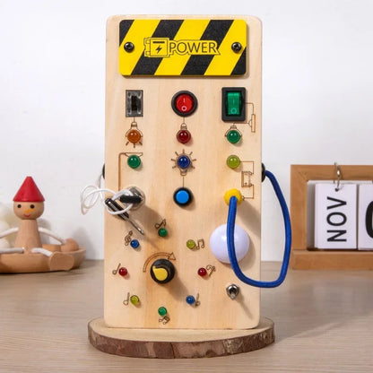 Houten Montessori Busy Board